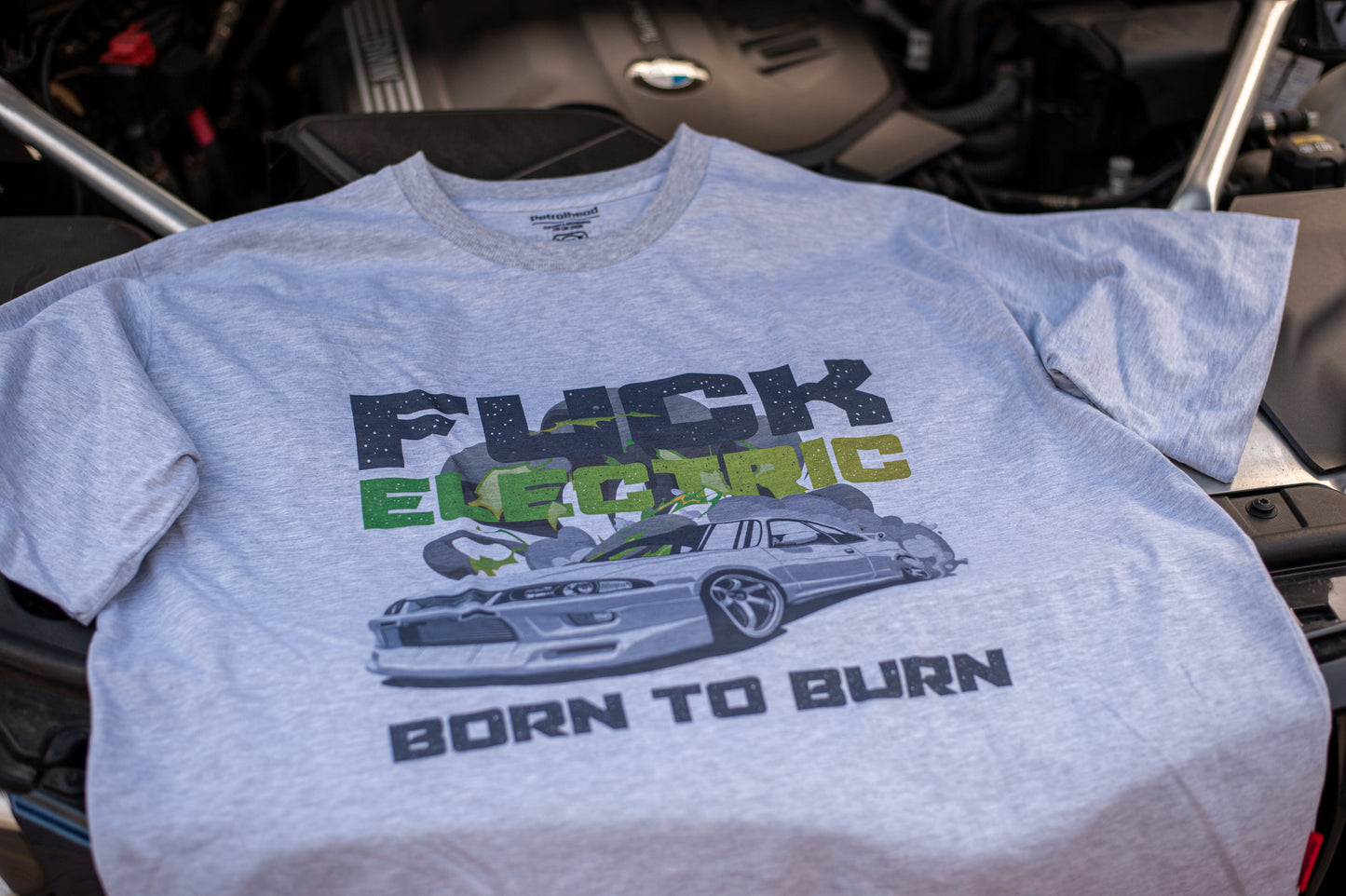 T-shirt Born to Burn